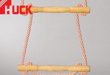 Polypropylene rope ladder with acacia wood rungs